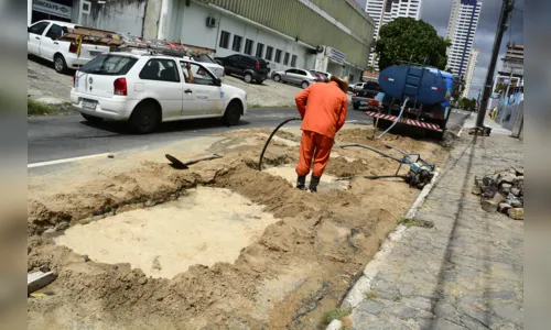 
				
					Cagepa é multada em R$ 10 mil por abrir buraco em rua de João Pessoa
				
				