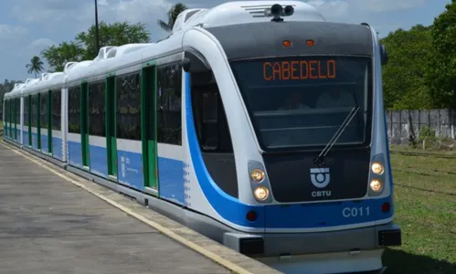 
				
					Trecho da linha férrea entre Cabedelo e Mandacaru é interditado para obra
				
				