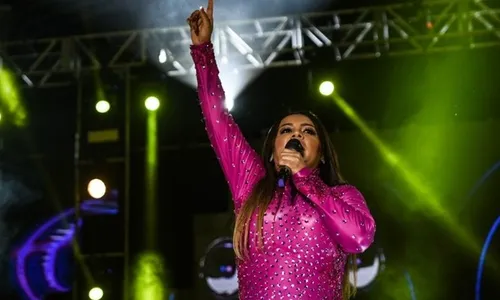 
                                        
                                            Márcia Fellipe se apresenta na Festa de Bode na Rua, em Gurjão, neste sábado (30)
                                        
                                        