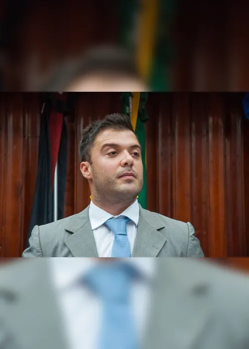 
                                        
                                            Deputado estadual Caio Roberto exagera na "malhação" e rompe tendão do peitoral; veja as fotos
                                        
                                        
