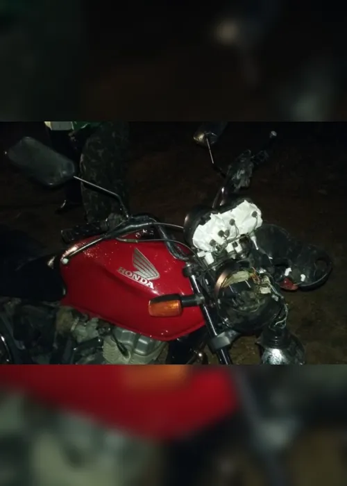 
                                        
                                            Motociclista morre atropelado após colidir em carro e cair na BR-361
                                        
                                        