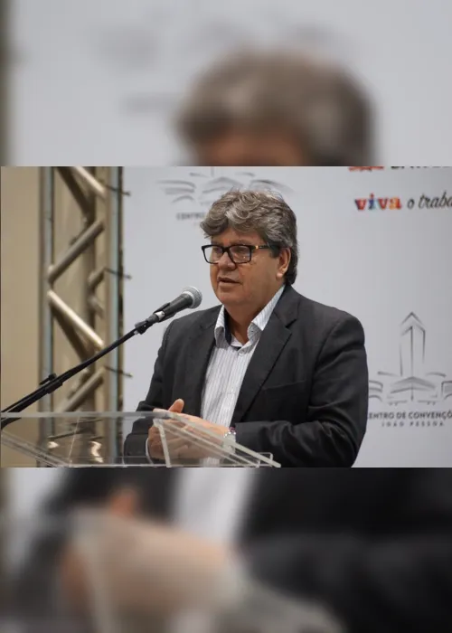 
                                        
                                            Azêvedo diz não escolher adversário entre Cartaxo, Maranhão e Romero
                                        
                                        