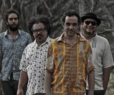 Cabruêra faz show de pré-lançamento do novo disco no São João de João Pessoa