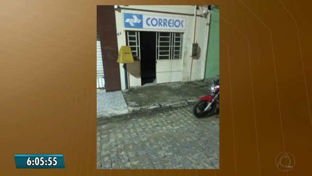 
				
					Grupo explode agência bancária e Correios em Salgado de São Félix
				
				