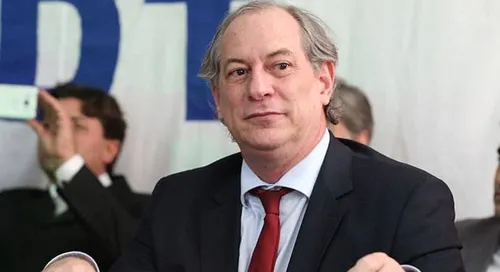 
				
					PDT oficializa pré-candidatura de Ciro Gomes ao Palácio do Planalto
				
				