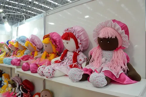 
				
					TCE expõe bonecas produzidas por reeducandas do 'Júlia Maranhão'
				
				