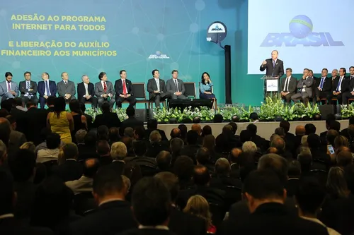 
				
					Temer sanciona lei que destina R$ 62 milhões a prefeituras da Paraíba
				
				