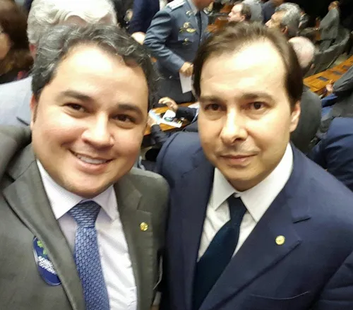 
				
					Rodrigo Maia inicia pré-campanha à Presidência na Paraíba nesta quinta
				
				