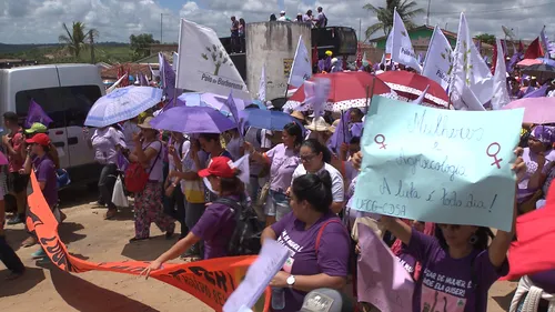 
				
					Cerca de 8 mil participam de Marcha Pela Vida das Mulheres no Brejo
				
				