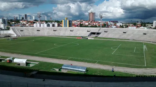 
				
					Raposa mantém valores dos ingressos para o Clássico dos Maiorais
				
				