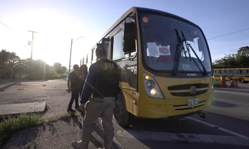 
                                        
                                            Operação autua ônibus escolares de 8 prefeituras por irregularidades na PB
                                        
                                        