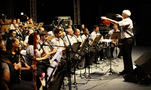 
                                        
                                            5 de Agosto Big Band e Ranna Andrade no ‘Natal com Jazz'
                                        
                                        