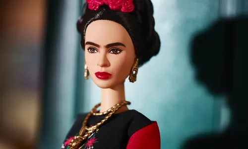 
                                        
                                            Barbie cria boneca da Frida Kahlo no Dia Internacional da Mulher
                                        
                                        