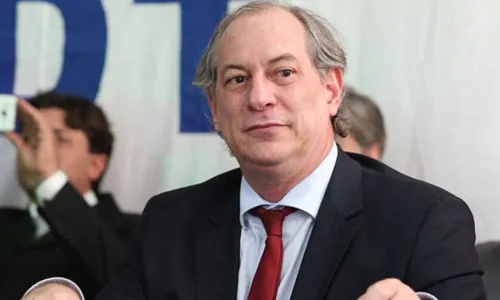 
				
					PDT oficializa pré-candidatura de Ciro Gomes ao Palácio do Planalto
				
				