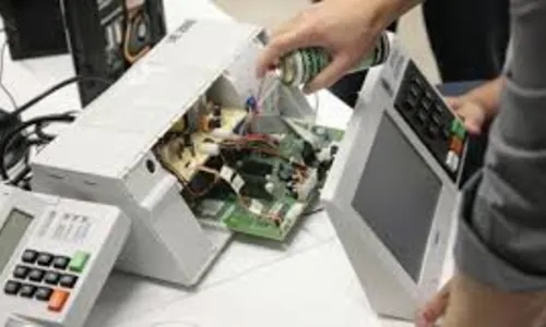 
                                        
                                            Justiça Eleitoral realiza simulado para testar hardware da urna eletrônica
                                        
                                        