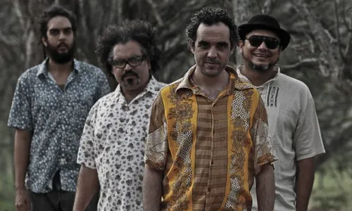 
                                        
                                            Cabruêra lança 'No Mar', terceiro single do novo disco; ouça
                                        
                                        