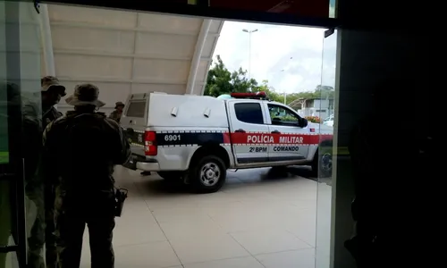 
                                        
                                            Após troca de tiros com a PM, suspeitos de ataques a bancos são presos em Campina Grande
                                        
                                        