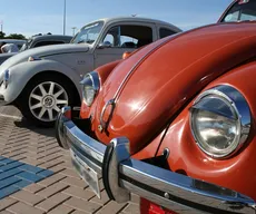 Evento reúne carros antigos e ações de solidariedade em Campina Grande