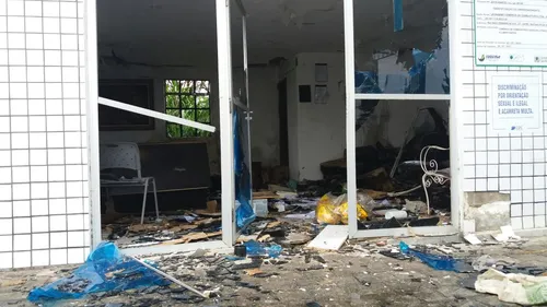 
				
					Grupo armado explode cofre em posto de combustíveis e foge com dinheiro
				
				