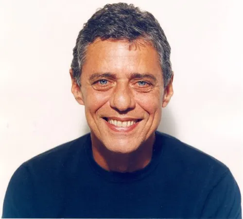 
				
					Chico Buarque e mais dois vão se tornar cidadãos paraibanos
				
				