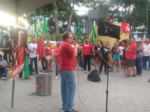 
				
					Grupos fazem atos a favor de Lula em João Pessoa e Campina Grande
				
				