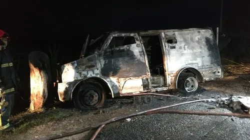 
				
					Grupo explode carro-forte em rodovia estadual da Paraíba
				
				