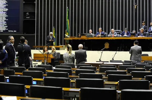 
				
					Ritmo de pré-campanha reduz presença de deputados da PB na Câmara
				
				