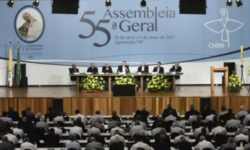 
				
					CNBB pede que fiéis votem em candidatos 'ficha limpa' e alerta contra 'fake news'
				
				