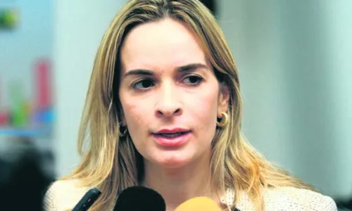 
                                        
                                            Daniella ataca projeto que acaba com cota para mulheres nas eleições
                                        
                                        