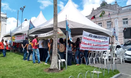 
                                        
                                            Professores e técnicos da UEPB realizam protesto nesta quarta-feira em João Pessoa
                                        
                                        