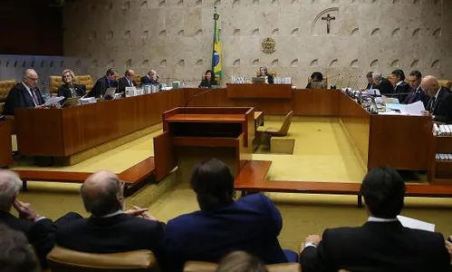 
                                        
                                            Maioria dos ministros do STF decide por restrição do foro privilegiado
                                        
                                        