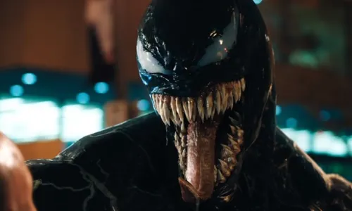 
                                        
                                            'Venom': novo trailer do filme revela visual e origem do personagem
                                        
                                        