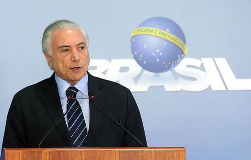 
				
					Temer diz que governo não ficará paralisado com período eleitoral
				
				