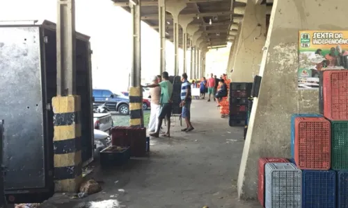 
				
					Protesto dos caminhoneiros chega ao 8º dia nesta segunda; veja efeitos
				
				