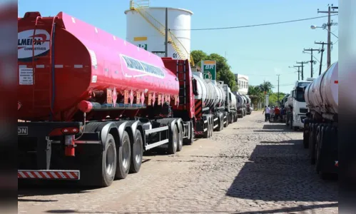 
				
					Após decisão judicial, caminhoneiros marcam protesto para segunda em Cabedelo
				
				