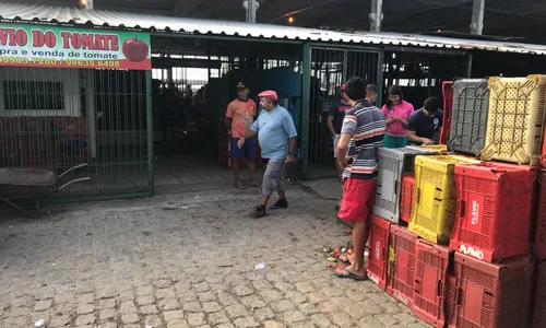 
                                        
                                            'Se a paralisação continuar, haverá falta de alimentos', diz associação de supermercados
                                        
                                        