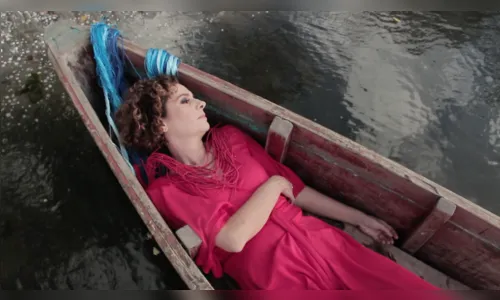 
				
					Eleonora Falcone lança clipe da música 'Sanhauá', poema de Lúcio Lins
				
				
