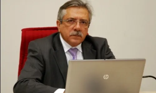 
                                        
                                            Catão "apela" para Assembleia da Paraíba julgar as contas dos governos que já têm parecer do TCE
                                        
                                        