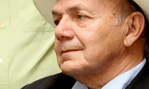 
                                        
                                            Vereador Lula Cabral morre aos 70 anos em Campina Grande
                                        
                                        