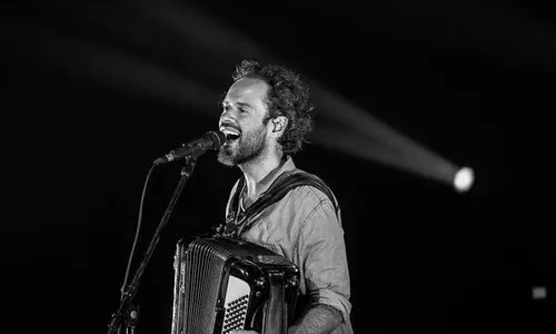 
                                        
                                            Marcelo Jeneci se apresenta com Quinteto da Paraíba em João Pessoa
                                        
                                        