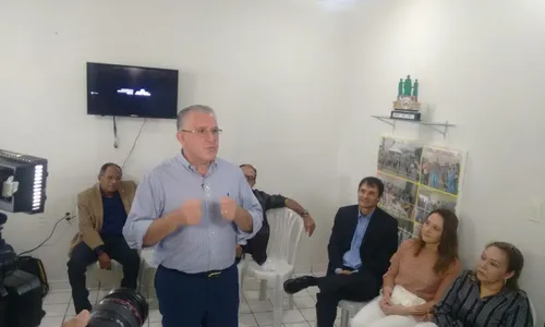 
                                        
                                            Ministro critica em CG exploração política e econômica da greve de caminhoneiros
                                        
                                        