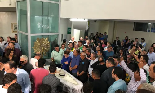 
                                        
                                            Corpo do vereador Lula Cabral é velado em Campina Grande
                                        
                                        