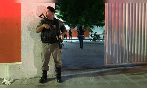 
				
					Vigilante é baleado dentro de escola pública em João Pessoa
				
				