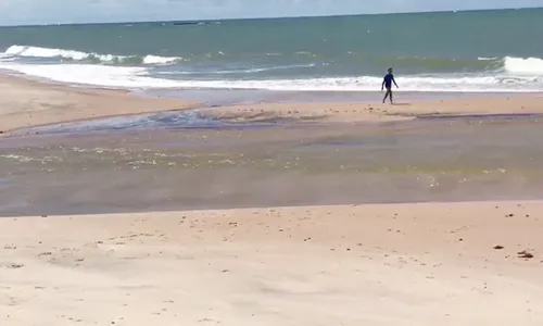 
                                        
                                            Surfistas socorrem jovem que se afogava na praia de Tabatinga, no Litoral Sul
                                        
                                        