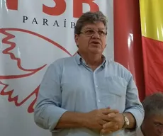 João Azevedo recebeu apoios de prefeitos e lideranças no Sertão