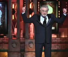 Robert De Niro xinga Donald Trump e é ovacionado no Tony Awards 2018