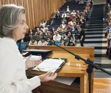 Cármen Lúcia critica pouca diversidade de partidos e demonização da política