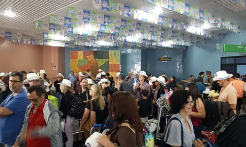 
                                        
                                            Mais de 13,4 mil turistas chegam a Campina Grande neste mês de junho, 13% a mais que ano passado
                                        
                                        