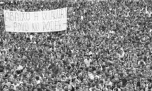 
				
					Há 50 anos, 100 mil marcharam contra a ditadura militar no Rio
				
				