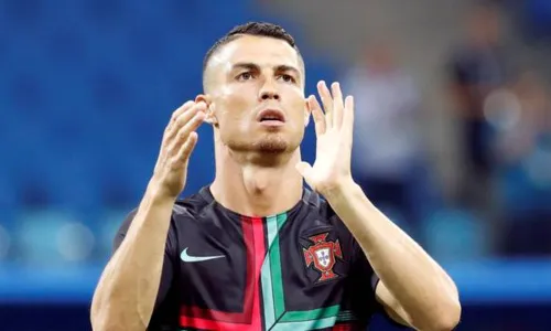 
                                        
                                            Portugal e Uruguai se enfrentam em mais um jogo mata-mata
                                        
                                        